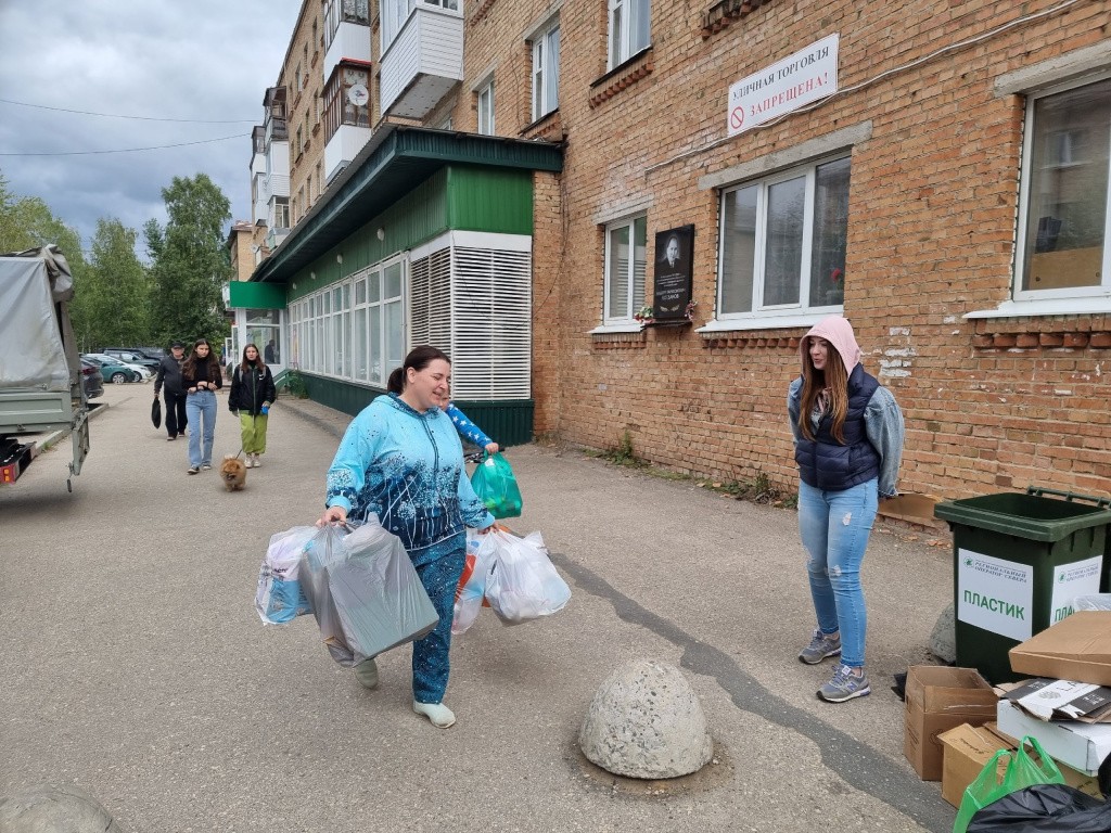 Жители Водного и Региональный оператор Севера договорились об установке контейнеров для раздельного сбора